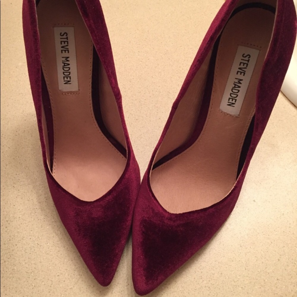 Steve Madden Burgundy Wicket Heels